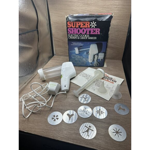 Vintage Wear-Ever Super Shooter Electric Cookie Press 70001 - Picture 3 of 3